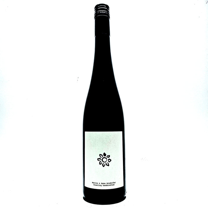 <p>Riesling<br>Handcrafted 2023<br>Arndorfer</p>