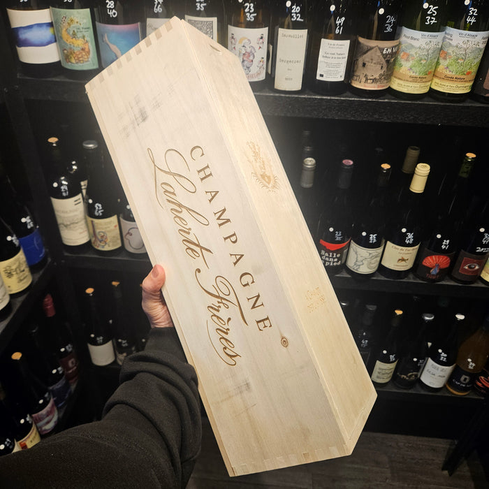 <p>Chardonnay (Champagne)<br>Blanc de Blancs Brut Nature NV jeroboam<br>Laherte Frères</p>